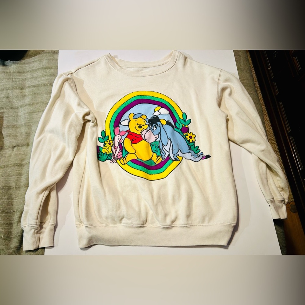 This sweatshirt is gently used and super cute.